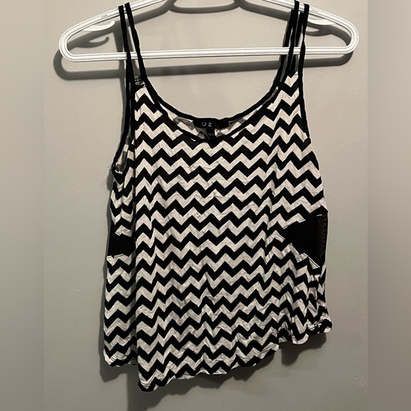 GUC Assorted Patterned Tank Tops - Picture 1 of 5